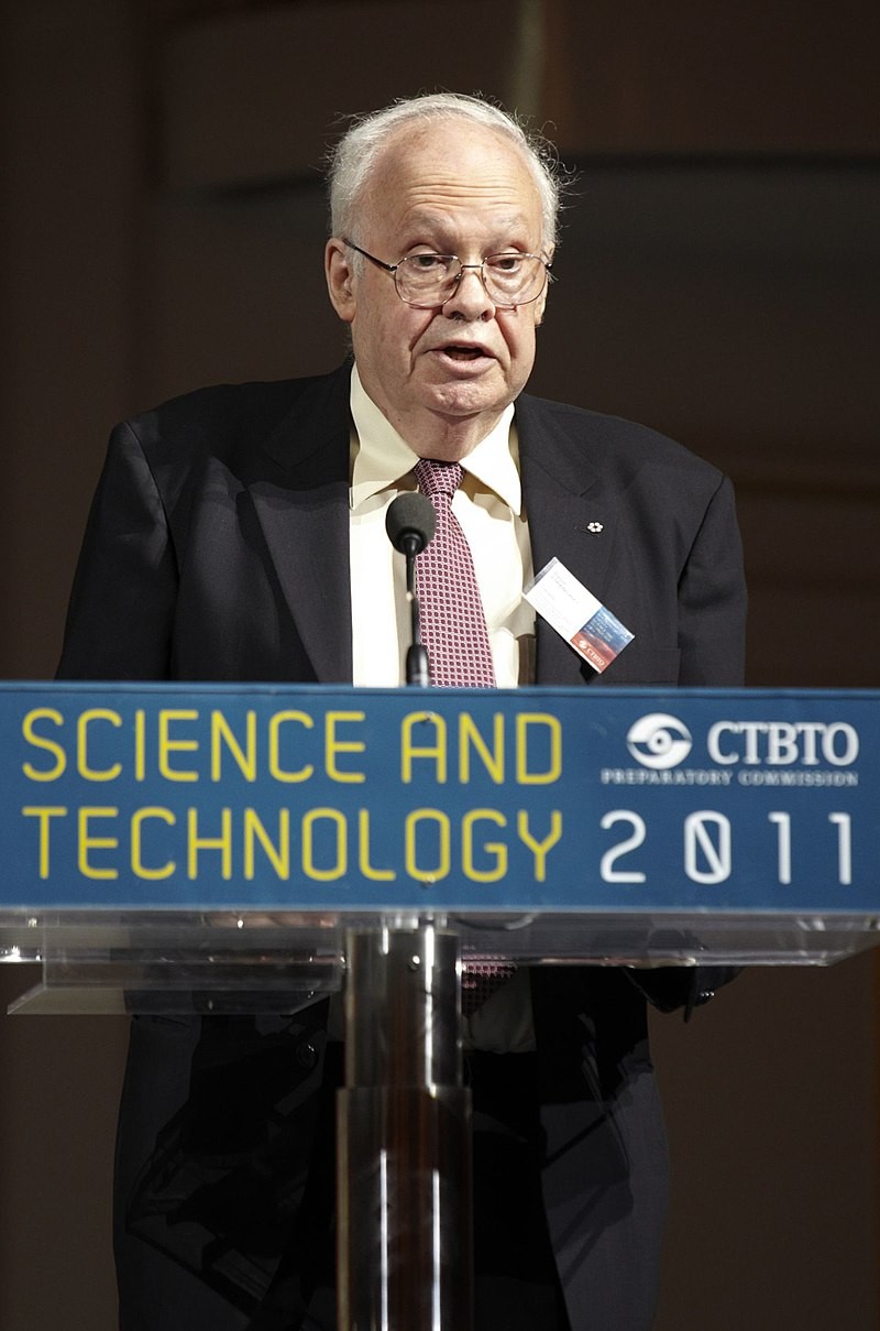 CTBTO_Science_and_Technology_conference_-_Flickr_-_The_Official_CTBTO_Photostream_(38).jpg