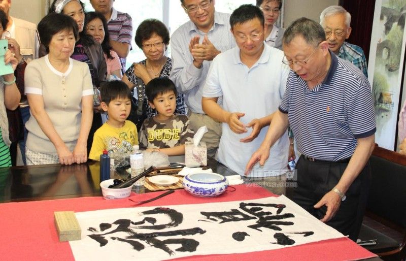 姚繼良老師現場揮毫