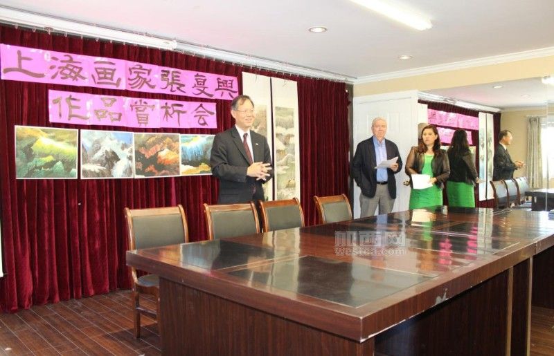 李燦明省議員致詞,漢學家王健教授和李卉會長主持.