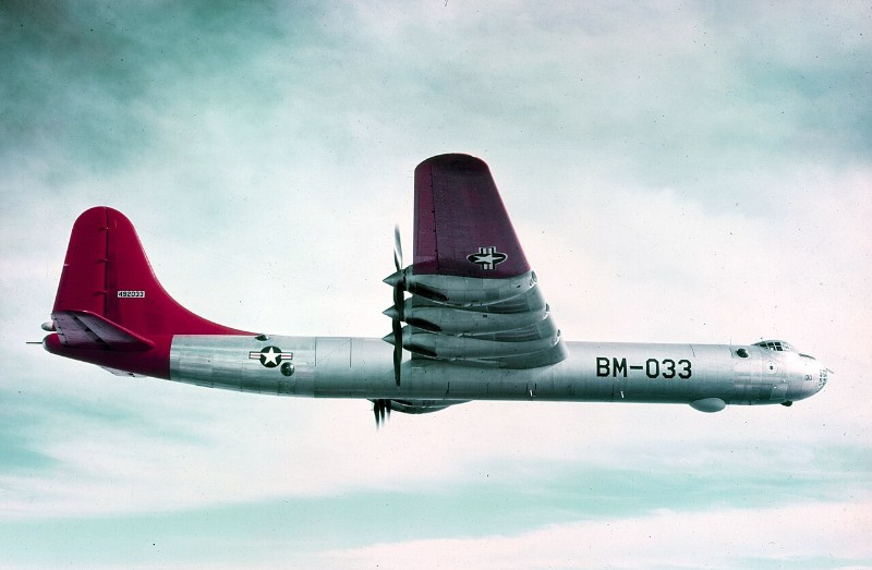 Convair_B-36B_Peacemaker_of_the_7th_Bombardment_Wing_in_flight,_in_1949_(176246696).jpg